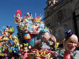 Karneval in Acireale Sizilien